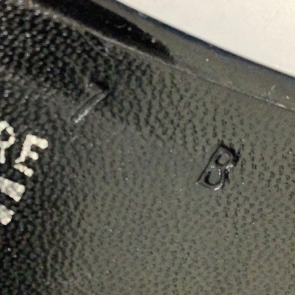 Salvatore Ferragamo kitten heel Leather Patent vinyl strappy sandals SZ 7 B EUC - Picture 11 of 16